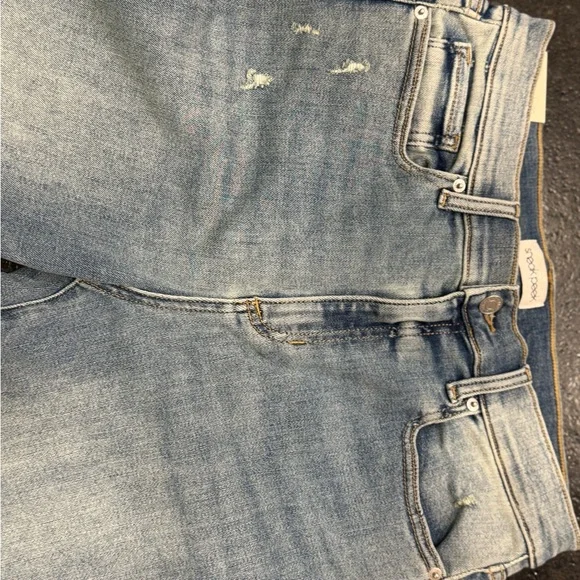 Sneak Peek High Rise Jeans - Medium Wash - NWT - Picture 3 of 5